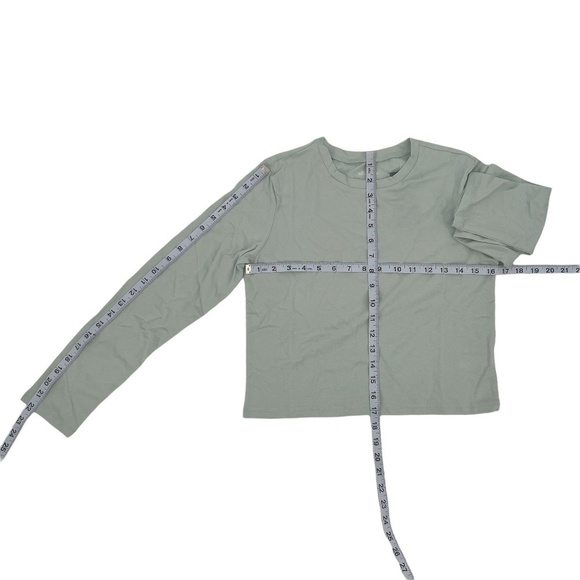 NWT Wild Fable Blue Long Sleeve Cropped Boxy T-shirt Size Small Women's - Picture 4 of 7